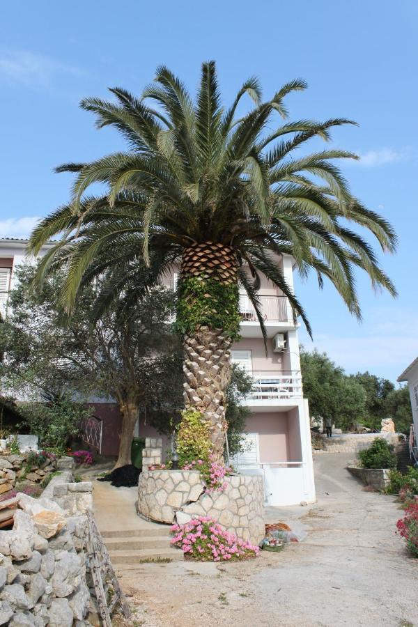 Apartments By The Sea Jakisnica, Pag - 21384 Lun  Exterior photo